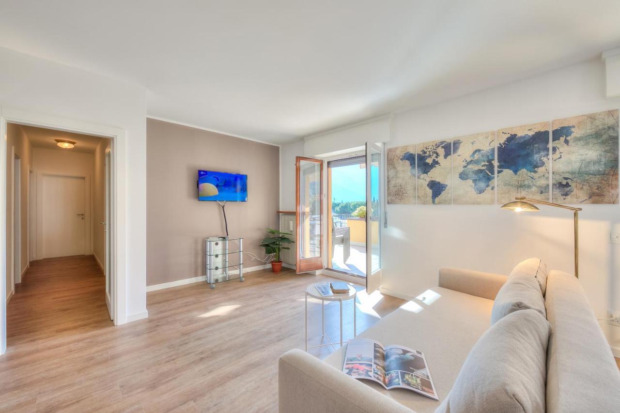 Antares150M From The Lake - Happy Rentals Riva del Garda Eksteriør bilde