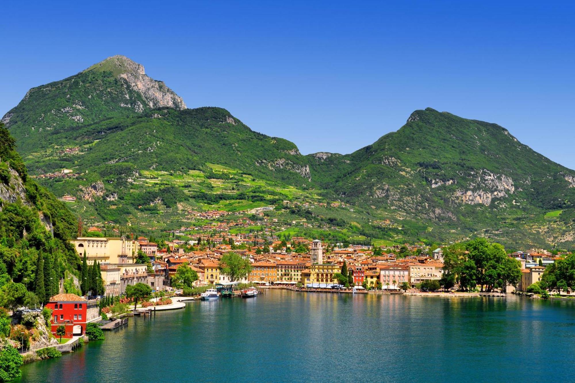 Antares150M From The Lake - Happy Rentals Riva del Garda Eksteriør bilde